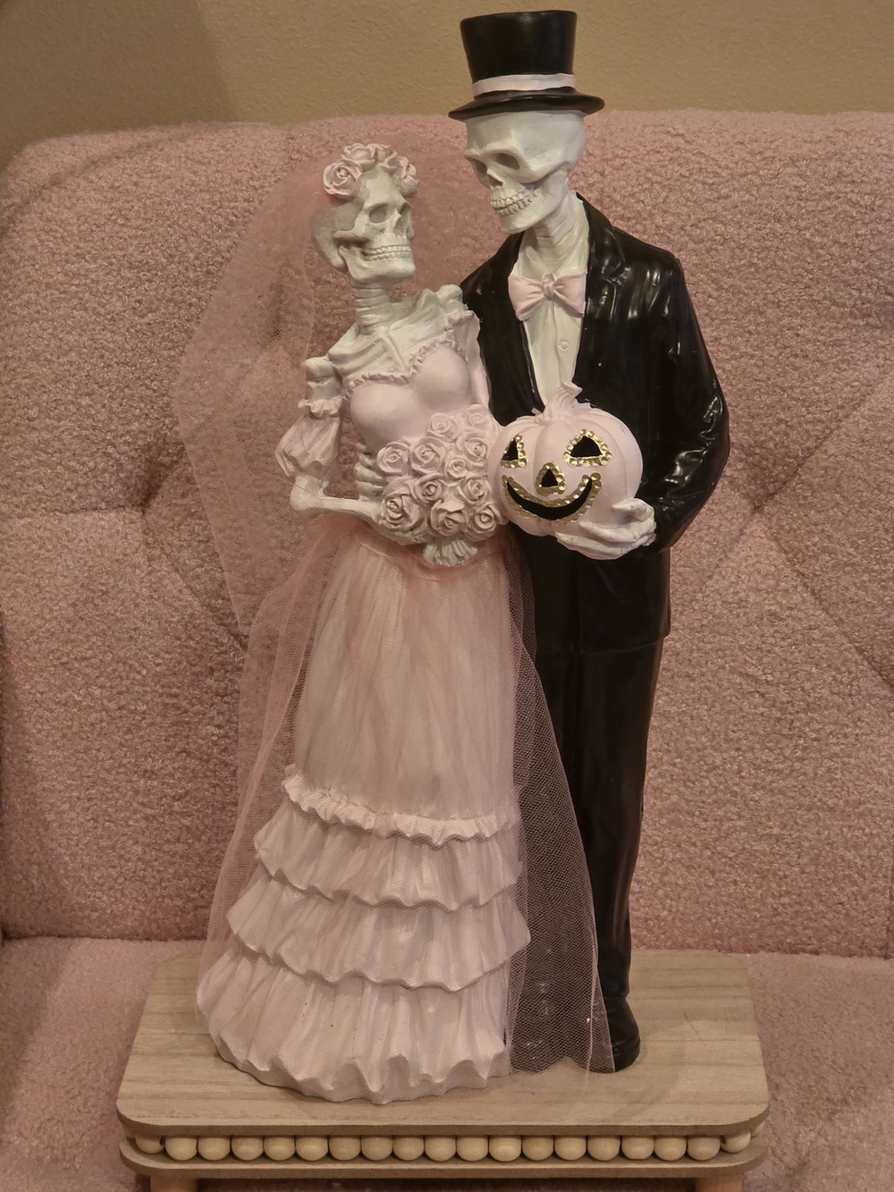 Halloween Skeleton Bride & Groom Figurine - Pink